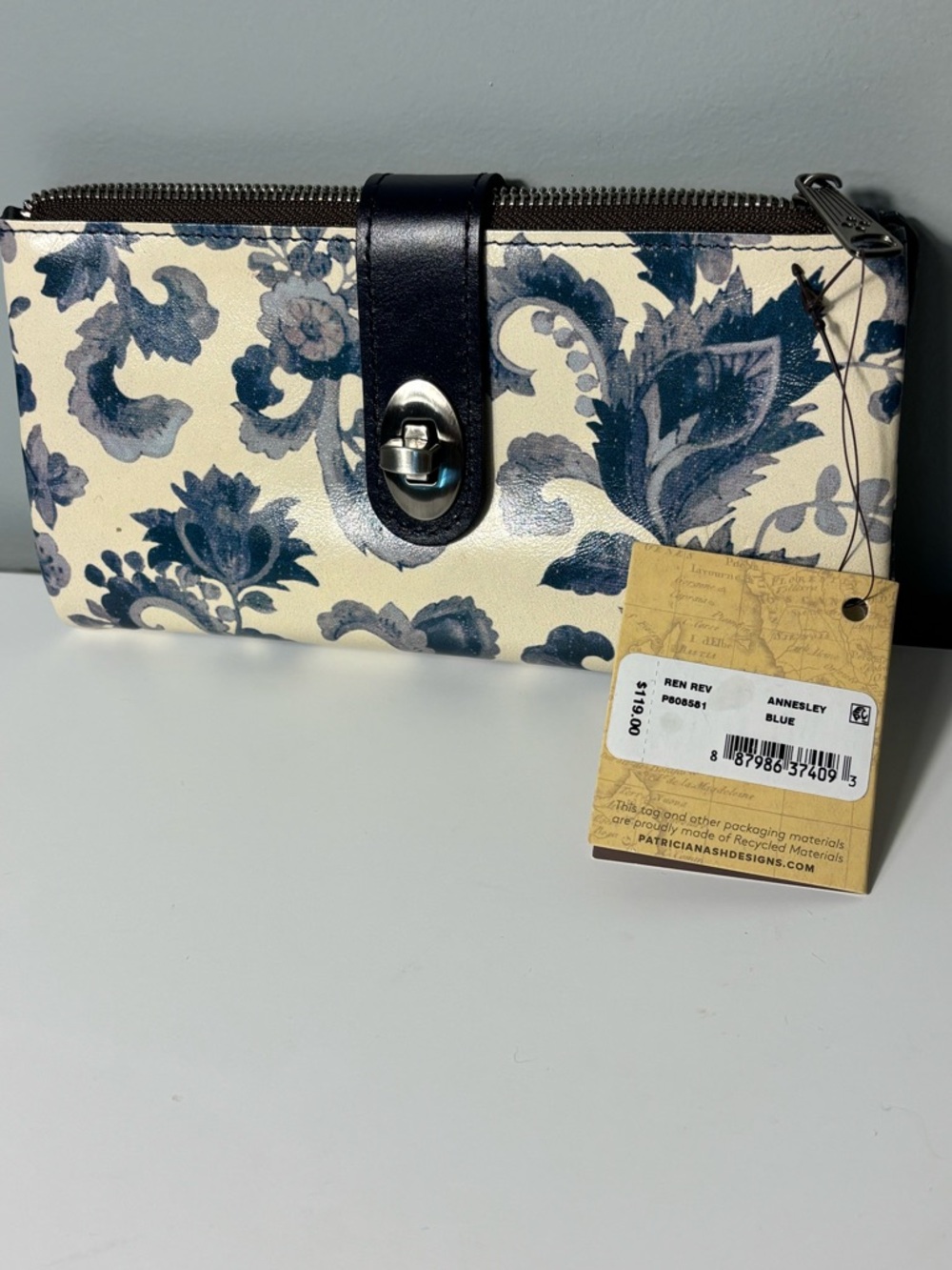 NWT Patricia Nash Annesley Floral Zip Wallet in Blue and Cream